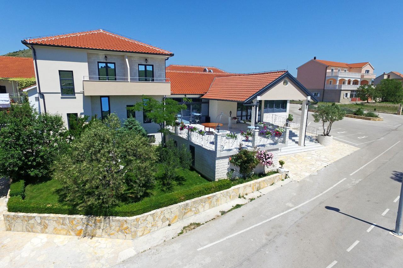 B&B Ave Maria Vrpolje Εξωτερικό φωτογραφία